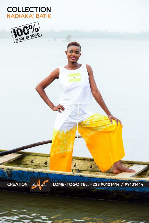 Ensemble pantalon batik enveloppe et top brodé