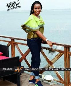 Top en batik brodé