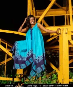 Robe ovale batik brodée