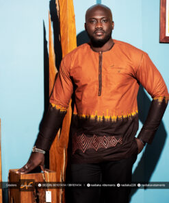 Chemise manches longues, brodée, en tissu coton batik couleur latérite et marron