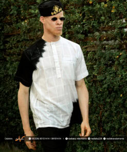 Chemise manches courtes, en voile de tissu coton piqué, batik blanc noir