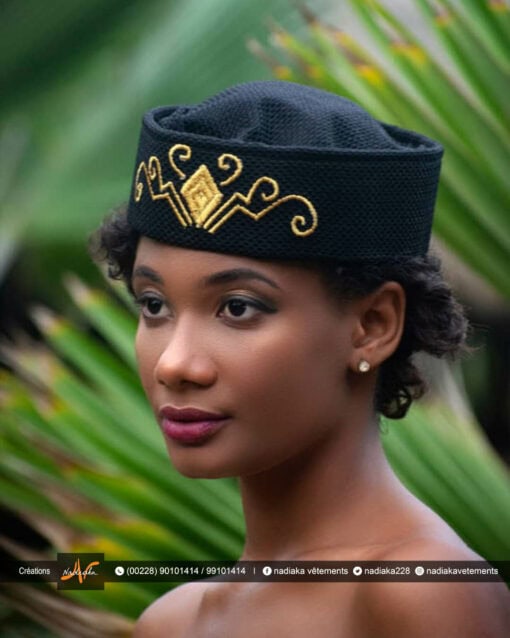 Chapeau Nyonufia à broderie jaune