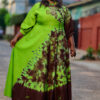 Robe longue batik brodée, manches boutonnées, couleur vert olive / marron