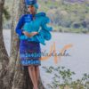 Ensemble tailleur jupe pagne tissé bleu(à brillantine or), brodée + haut en tissu coton batik couleur bleue turquoise et bleue. Avec Foulard et Chapeau brodé assortis.
