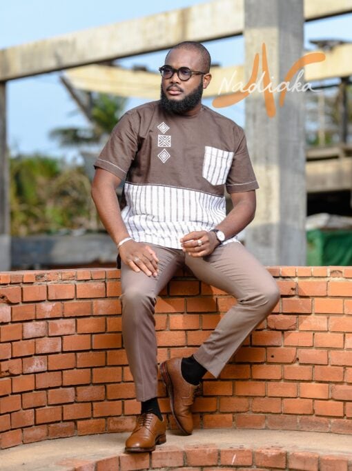 Chemise en lin brodée marron